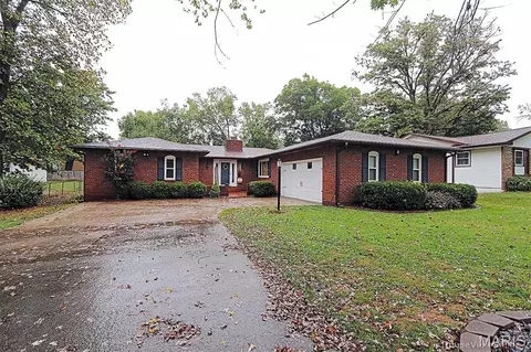 1908 Warner Ave, Scott City, MO 63780