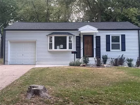 2223 Burns Ave, Overland, MO 63114