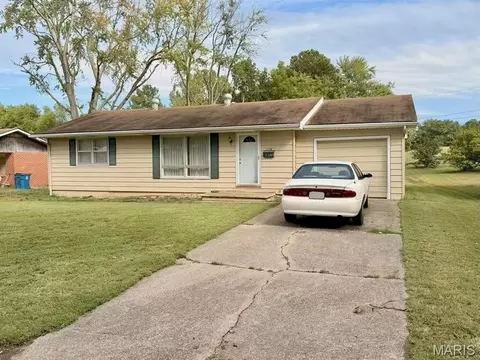 1306 1st St, Scott City, MO 63780