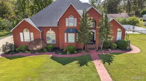 902 Paradise Ln, Poplar Bluff, MO 63901