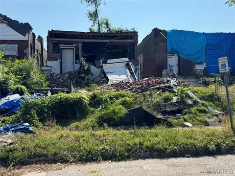 3012 N Taylor Ave, Saint Louis, MO 63115