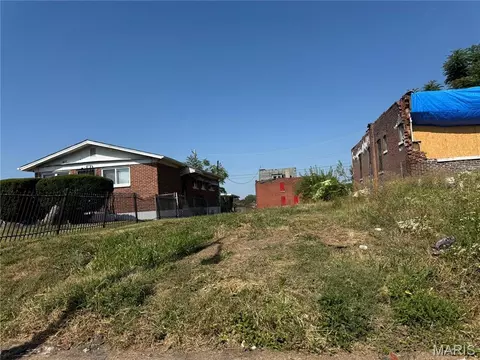 3003 N Tayor N Taylor Ave, Saint Louis, MO 63115