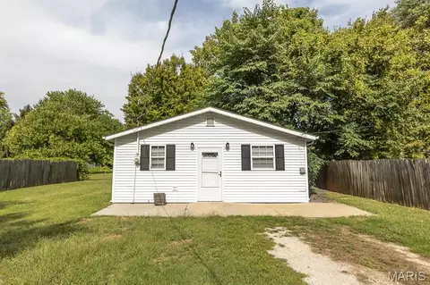 209 W 6th St, Cahokia, IL 62206