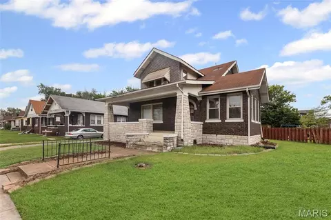 622 Alhambra Ct, East St Louis, IL 62205