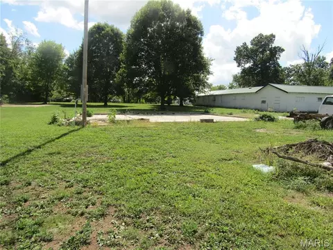 426 E South St, Mountain Grove, MO 65711