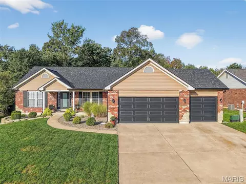 4225 Broken Rock Dr, Wentzville, MO 63385