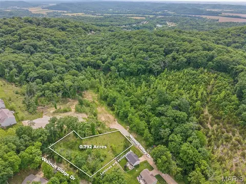 6752 Walnut Vly, High Ridge, MO 63049