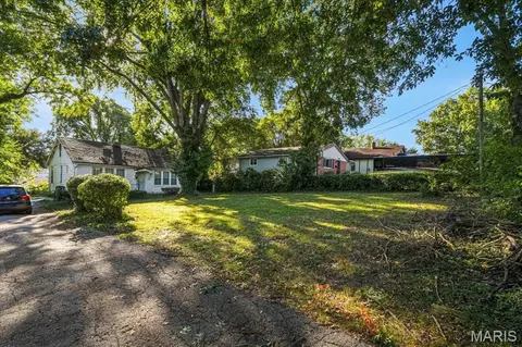 546 Holland Ave, Webster Groves, MO 63119