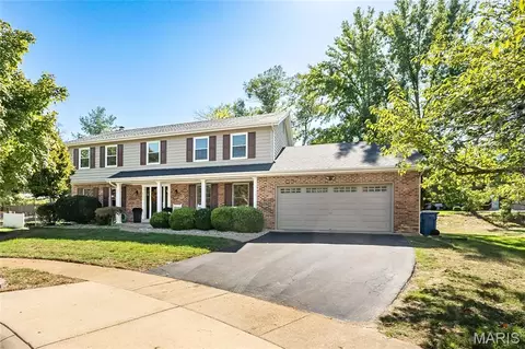 14308 Strawbridge Ct, Chesterfield, MO 63017