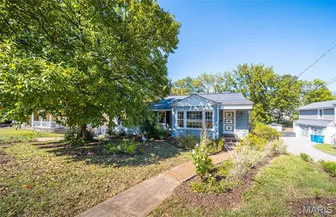 9911 Dennison Ave, Overland, MO 63114