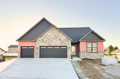 1437 Guilford Pl, Troy, IL 62294