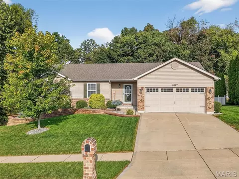 2617 Defender Dr, Wentzville, MO 63385