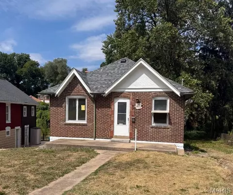 3213 Werder Dr, Normandy, MO 63121 photo 1