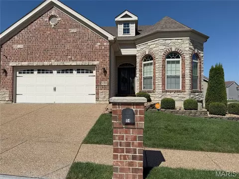 154 Blue Water Dr, St Peters, MO 63366