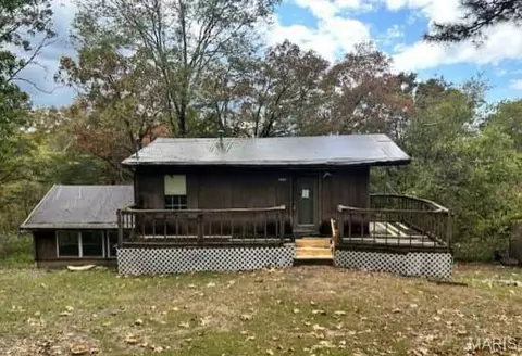 12599 Maple Dr, Sainte Genevieve, MO 63670