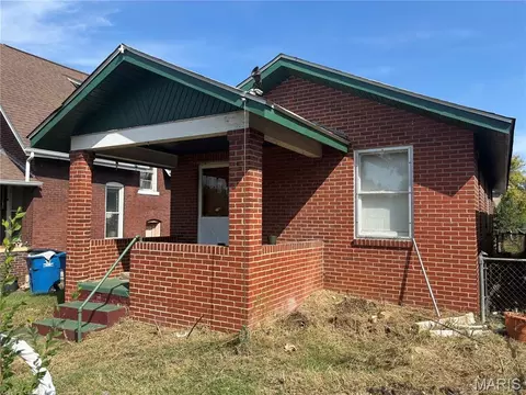 2030 Illinois Ave, Granite City, IL 62040