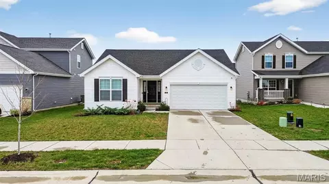 841 Palisades Cir, Saint Charles, MO 63301