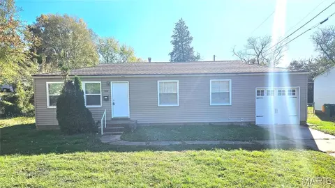 700 Chambers Rd, Saint Louis, MO 63137