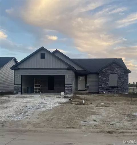 916 Brianna Ct, Jerseyville, IL 62052
