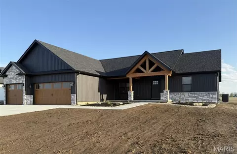1004 Brianna Ct, Jerseyville, IL 62052