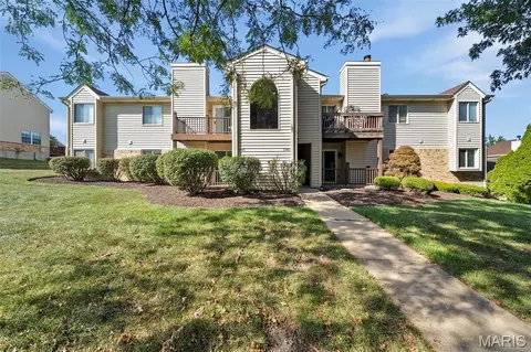 17065 Sandalwood Creek Dr #A, Wildwood, MO 63038