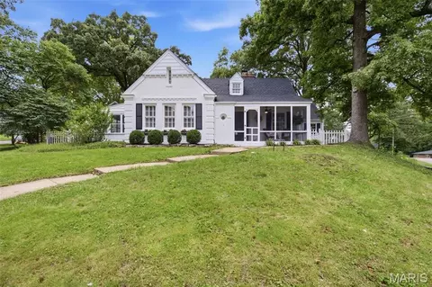485 Clemens Ave, Kirkwood, MO 63122