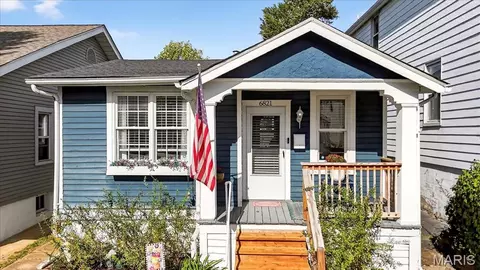 6821 W Park Ave, Saint Louis, MO 63139