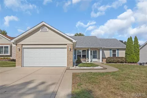 307 Santa Fe Trail Dr, Saint Peters, MO 63376