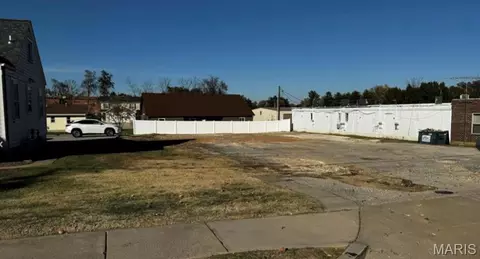 205 Elm St, O'fallon, MO 63366 photo 2