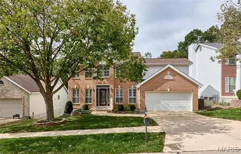 1339 Oak Borough Dr, Ballwin, MO 63021 photo 1