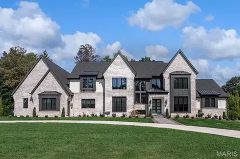 2056 N Ballas Rd, Des Peres, MO 63131