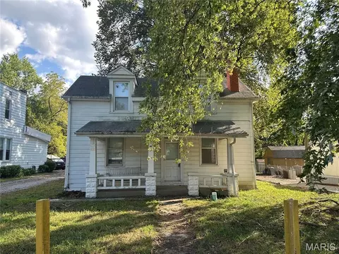 500 S 29th St, Belleville, IL 62226
