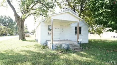 1314 Elk St, Dexter, MO 63841 photo 1