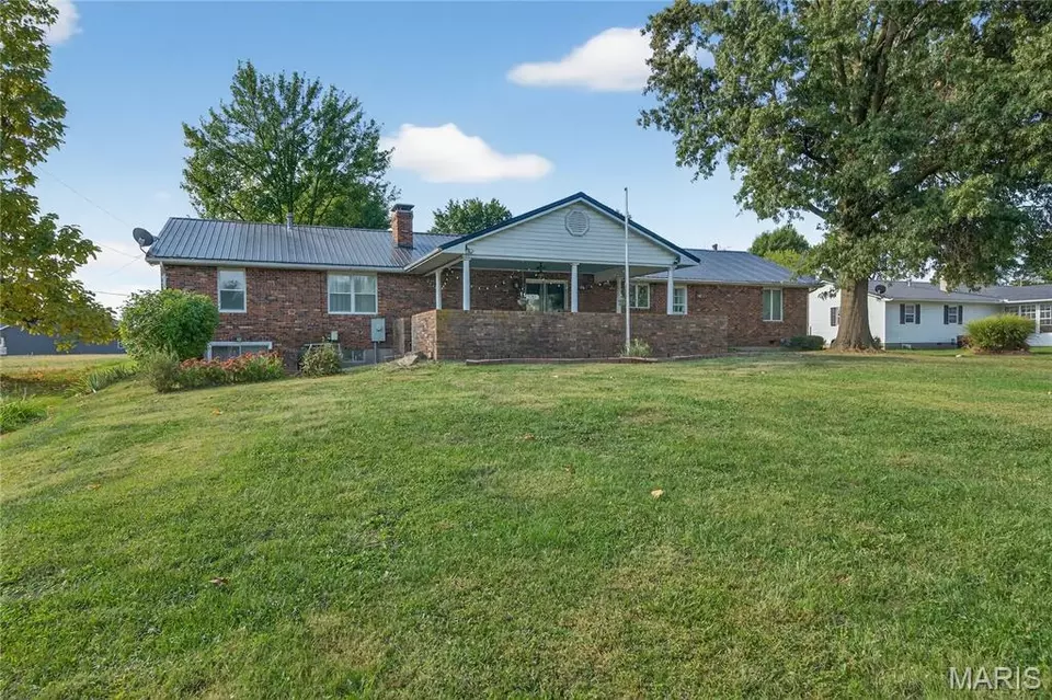 Exterior - 511 Mcward Court 1, Bowling Green, MO 63334 photo 6 of 8
