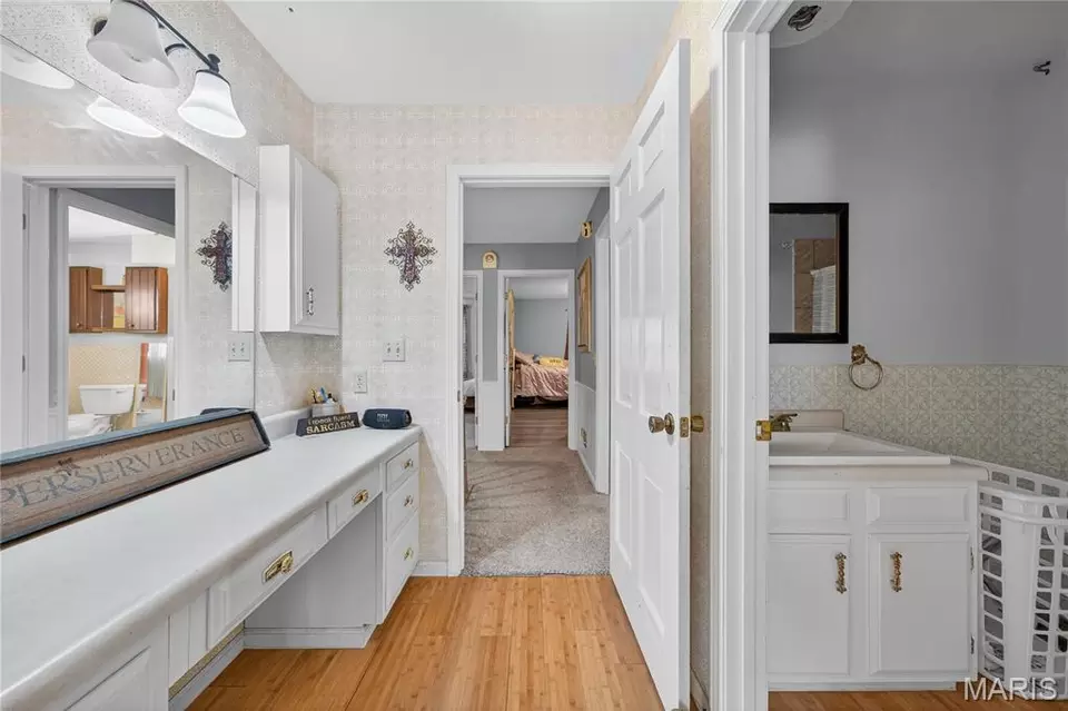 Entry Way - 511 Mcward Court 1, Bowling Green, MO 63334 photo 2 of 2