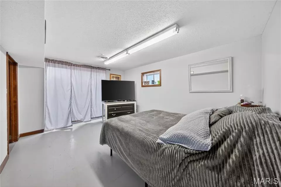 Bedroom - 511 Mcward Court 1, Bowling Green, MO 63334 photo 7 of 7