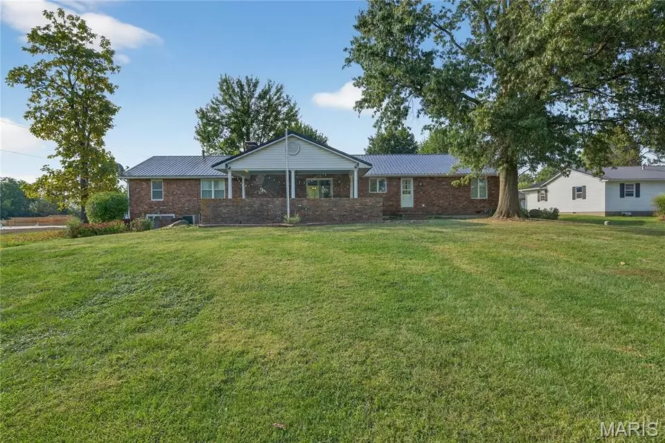 Exterior - 511 Mcward Court 1, Bowling Green, MO 63334 photo 2 of 8