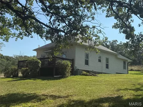 2731 Highway Ee, Iberia, MO 65486