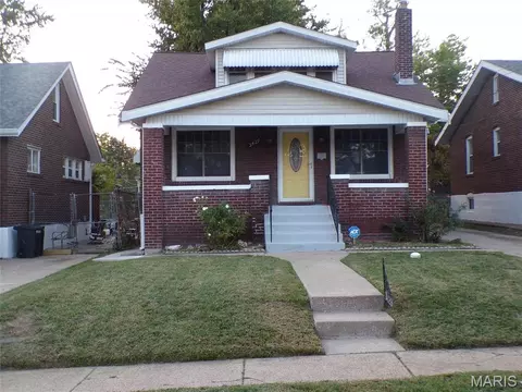 3429 Pine Grove Ave, Uplands Park, MO 63121