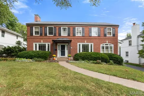 28 Berry Road Park, Glendale, MO 63122