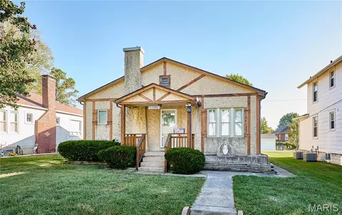 3303 Roland Ave, Belleville, IL 62226