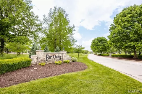 305 Forest Oaks Dr, Caseyville, IL 62232