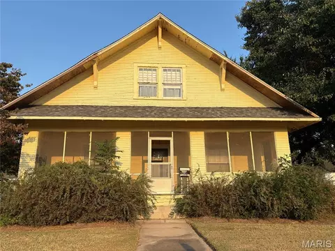 514 S Main St, Charleston, MO 63834