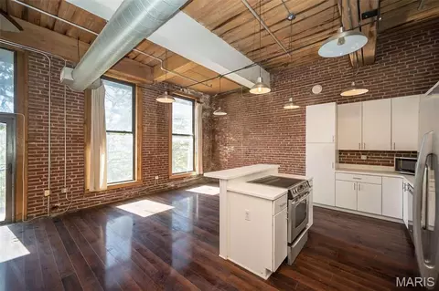 Kitchen - 1312 Washington Ave #3B, Saint Louis, MO 63103 photo 1 of 8