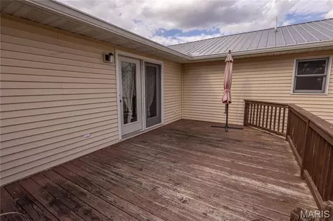Exterior - 700 Ely St, Perry, MO 63462 photo 8 of 11