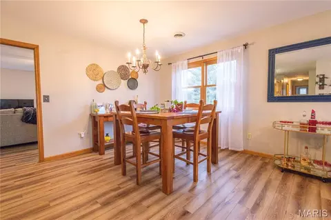 Dining - 700 Ely St, Perry, MO 63462 photo 2 of 2