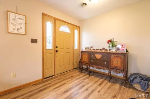 Entry Way - 700 Ely St, Perry, MO 63462 photo 1 of 3