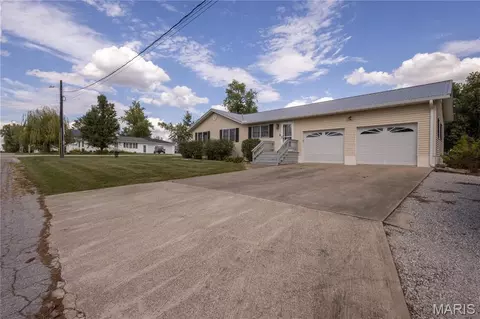 Exterior - 700 Ely St, Perry, MO 63462 photo 11 of 11