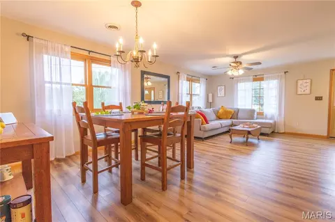 Dining - 700 Ely St, Perry, MO 63462 photo 1 of 2