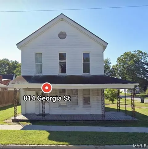 100 S 9th St, Louisiana, MO 63353